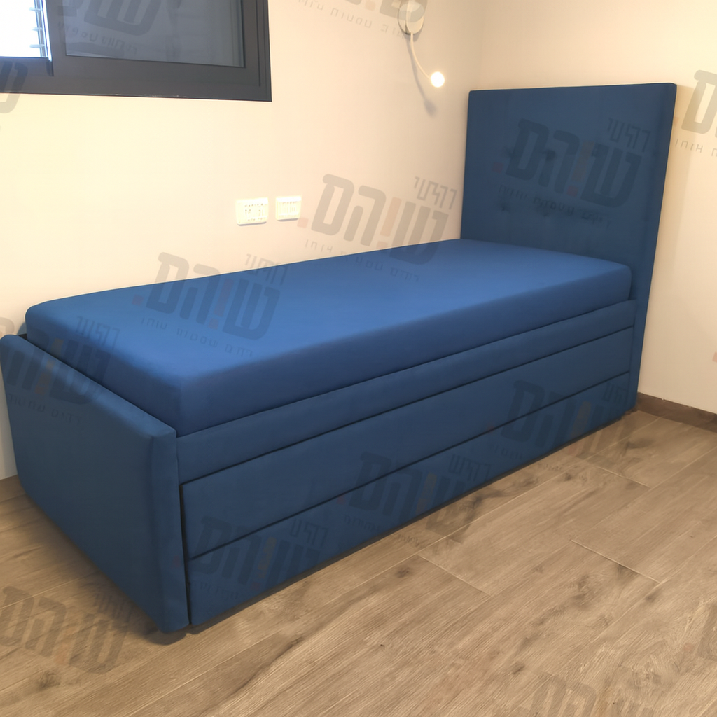 מיטת נוער מרופדת בשילוב ראש מיטה קלאסי בצבע רויאל